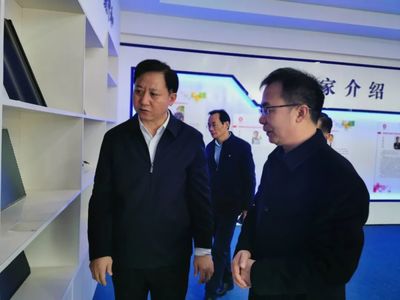 黃曉武看望慰問春節(jié)期間堅(jiān)守崗位的企業(yè)一線職工及網(wǎng)絡(luò)技術(shù)服務(wù)團(tuán)隊(duì)